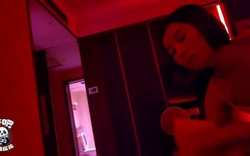 Japanese Beauty's Flirtatious Techniques as a Top-Notch Hand Cannon Artist