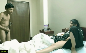 WATCH ~ LUSCIOUS INDIAN BOMBSHELL IN HOT ROLEPLAY SEX WITH YOUNG TEEN BOY!