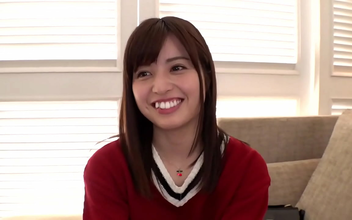 Uncover the Secret Desires of a Luscious Beauty ~ Exclusive Handjob Session with a Frisky MILF!