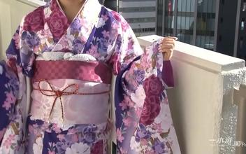 Rei Kawashima's Sultry Kimono Show - Empire-style Kimonos Never Looked So Good! (Modecolle Series)