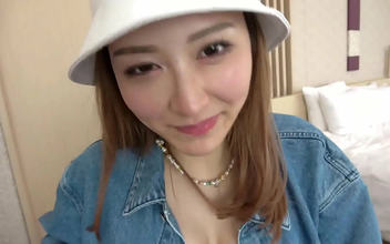 JAV Porn Feature - A Tall Beauty with a Great Style Seduces An for a Steamy Live Sex Session