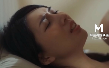 Must-Watch Trailer - Step Sis Liang Jia Xin's Sizzling Body Teases Your Senses!