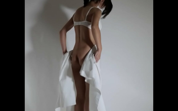 Revealing the Luscious Curves of a JAV Enchantress - Exclusive Nude Photo Shoot!